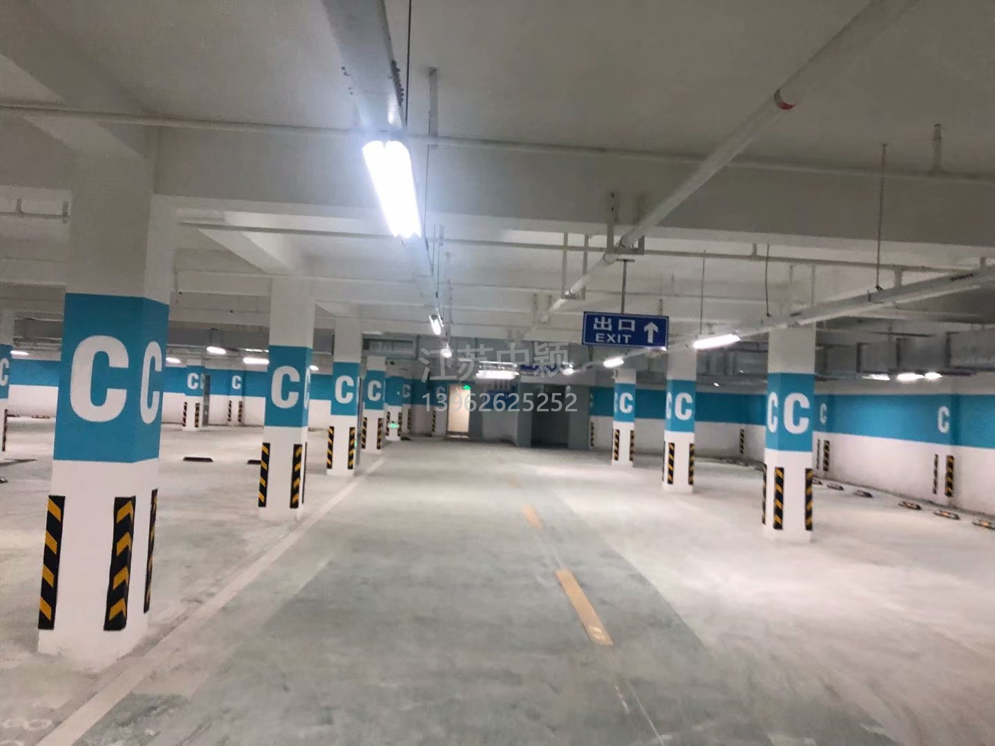 地下停車場(chǎng)劃線用什么材料,停車場(chǎng)劃線要用什么工具？